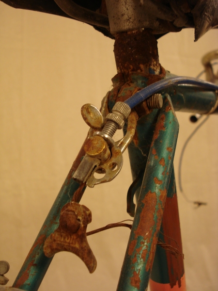 Leopolda_bicicleta_antigua_Orbea_Flavia_medio_paseo_no_restaurada_012