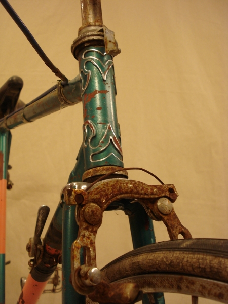 Leopolda_bicicleta_antigua_Orbea_Flavia_medio_paseo_no_restaurada_017