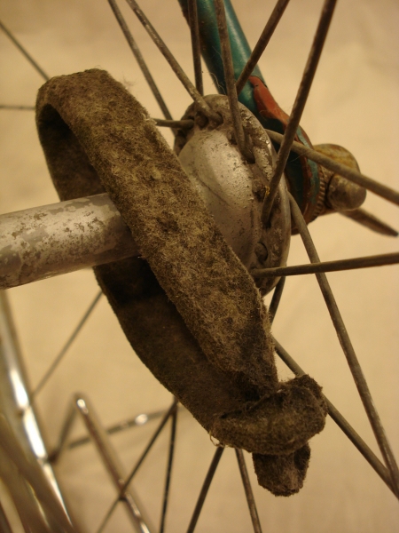 Leopolda_bicicleta_antigua_Orbea_Flavia_medio_paseo_no_restaurada_019