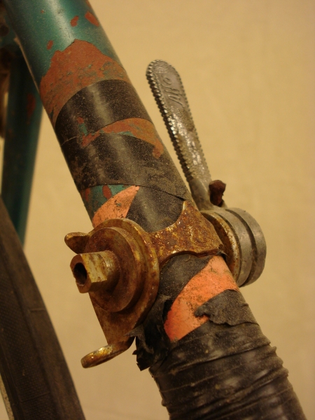 Leopolda_bicicleta_antigua_Orbea_Flavia_medio_paseo_no_restaurada_030