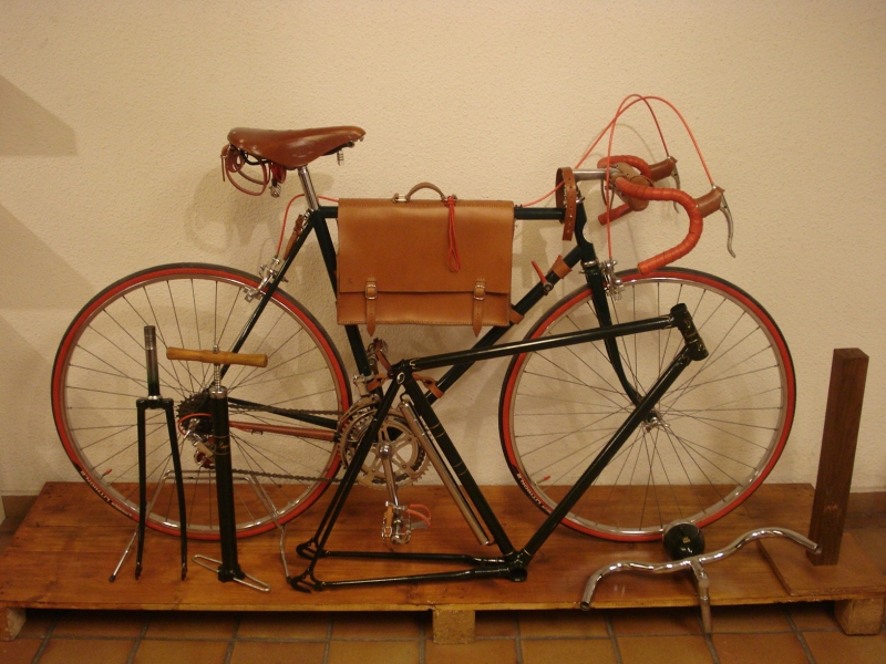 Leopolda_bicicleta_antigua_Orbea_Flavia_medio_paseo_en_proceso_036