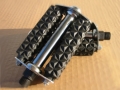 Pedal con bloque de goma negro y agarre diamante grande