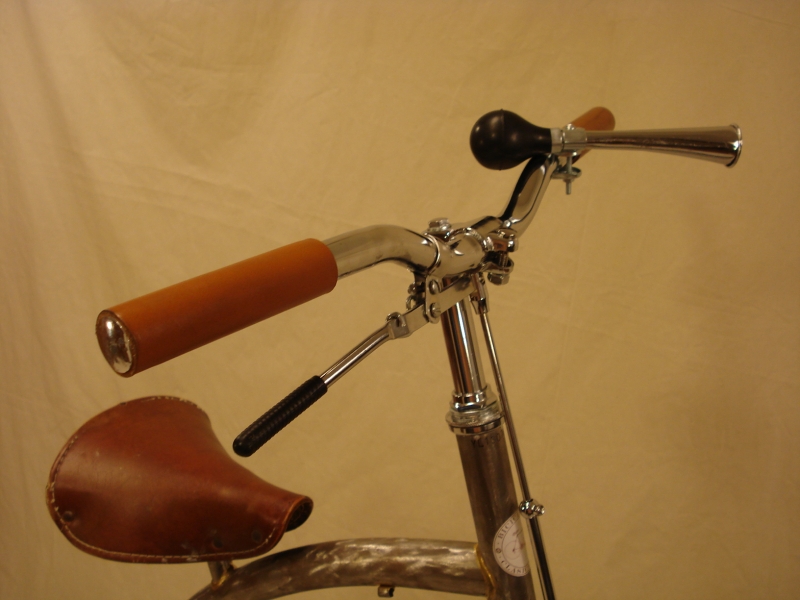 BCL_Penny_Farthing_replica_velocipedo_envejecido_002