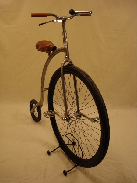 BCL_Penny_Farthing_replica_velocipedo_envejecido_008