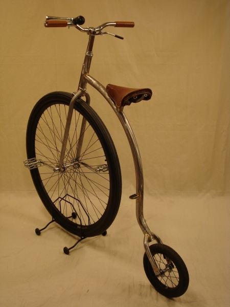 BCL_Penny_Farthing_replica_velocipedo_envejecido_015