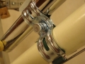 Soporte_bomba_cuero_aluminio_personalizado_06