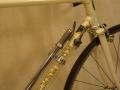 Soporte_bomba_cuero_aluminio_personalizado_12