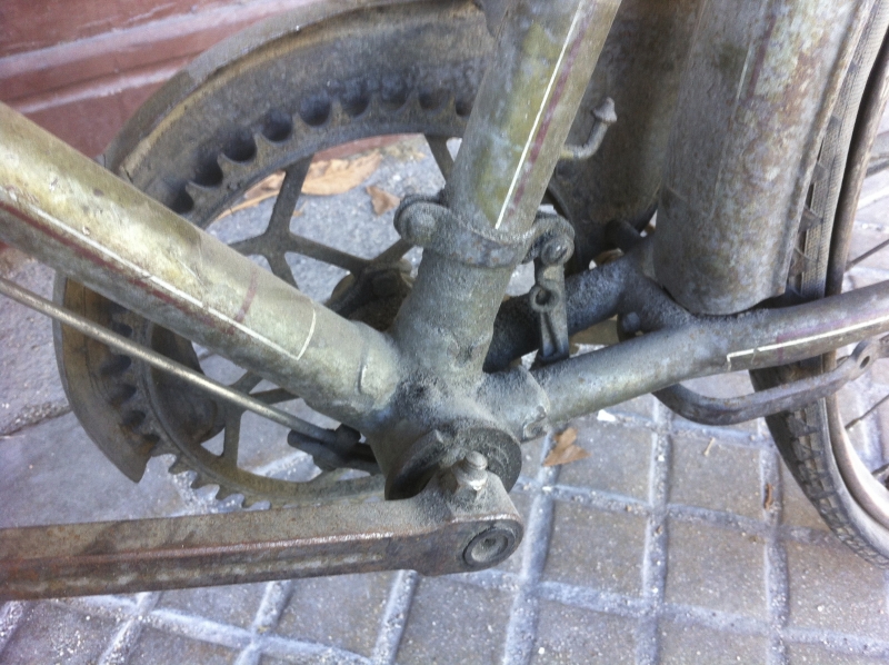 Bicicleta_antigua_Super_CIL_topografo_museo_ferrocarril_Madrid_restauracion_023