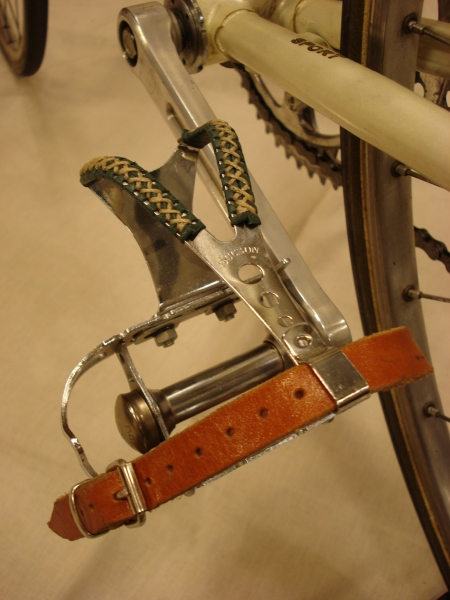 Bicicleta_clasica_Torrot_Champion_carreras_antigua_cuero_042
